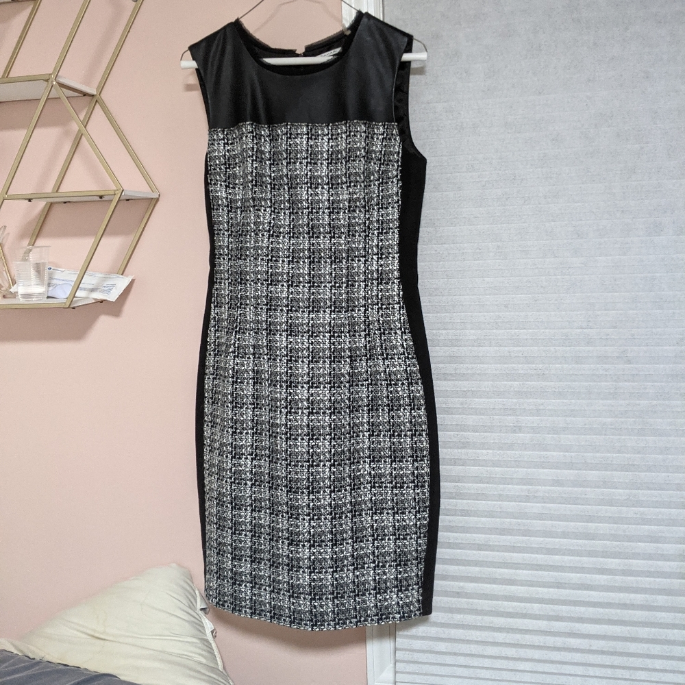 Tahari cocktail dress ! Tweed and leather detailing size 6 women .